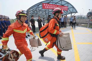 两双表现！哈特出场44分钟13中7砍18分12篮板