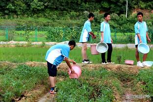 科尔：保罗是挡拆大师 他知道何时该出手或传球